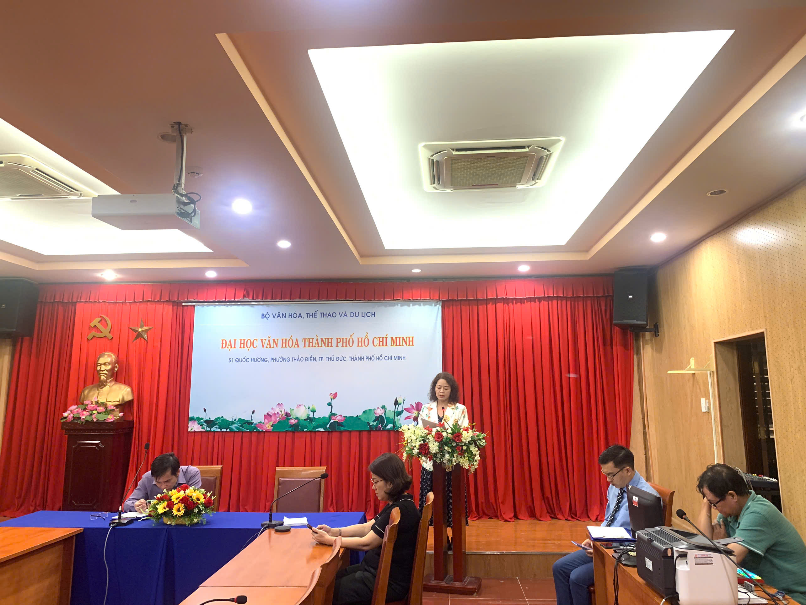Khai giảng lớp Bồi dưỡng nghiệp vụ Kinh doanh Xuất bản phẩm khóa 18