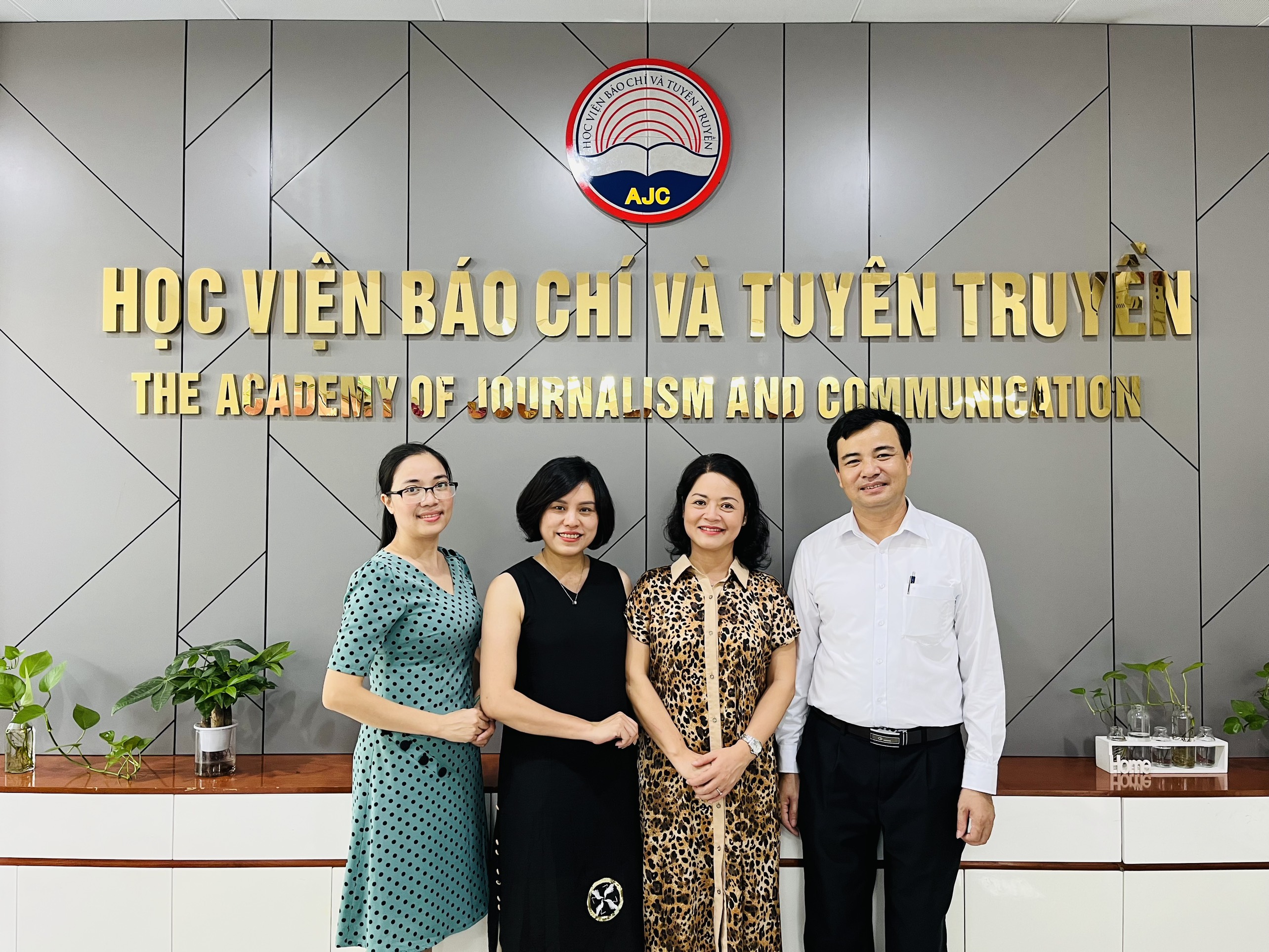 HỢP TÁC ĐÀO TẠO NHÂN LỰC NGÀNH XUẤT BẢN  TRONG BỐI CẢNH CHUYỂN ĐỔI SỐ