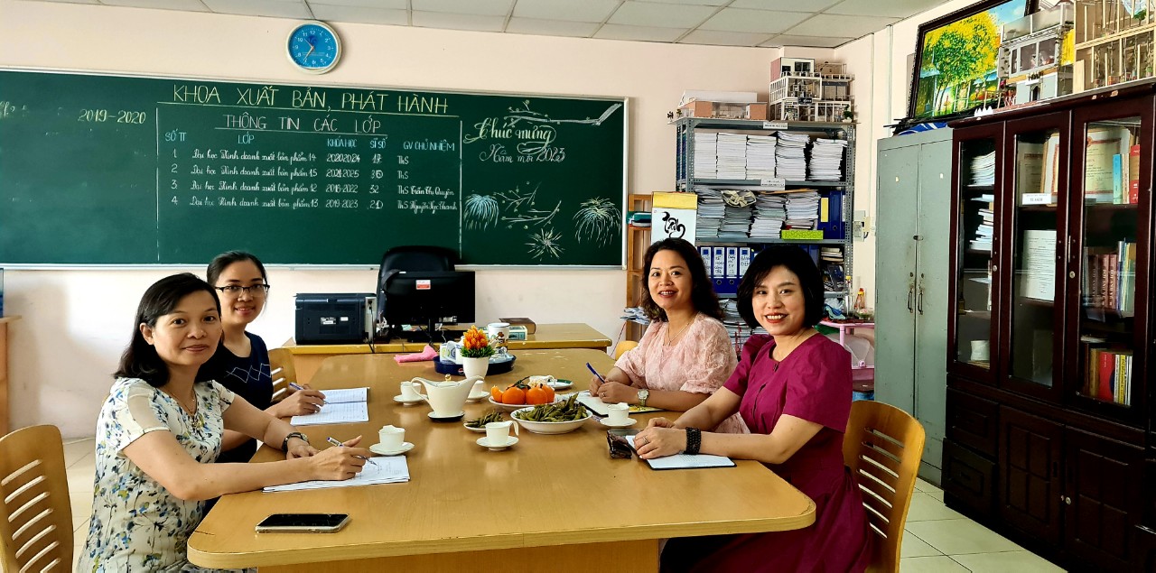 BUỔI LÀM VIỆC ĐẦU NĂM MỚI GIỮA KHOA XUẤT BẢN, PHÁT HÀNH TRƯỜNG ĐẠI HỌC VĂN HOÁ TP. HCM VÀ KHOA XUẤT BẢN HỌC VIỆN BÁO CHÍ VÀ TUYÊN TRUYỀN